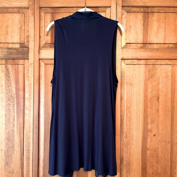 LOGO by Lori Goldstein Sleeveless Topper Size Medium - Picture 6 of 10